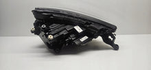 Laden Sie das Bild in den Galerie-Viewer, Frontscheinwerfer Skoda Kamiq 655941015C LED Links Scheinwerfer Headlight SCH9926360277zs