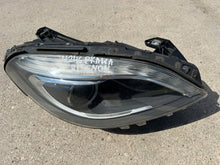 Load image into Gallery viewer, Frontscheinwerfer Mercedes-Benz W246 W246AZSD2 Rechts Scheinwerfer Headlight SCH3556293028rh