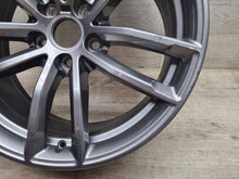 Load image into Gallery viewer, 1x Alufelge 18 Zoll 5x112 Glanz Schwarz 7855081 BMW 5 G31 G30 Rim Wheel FEL4510255511nt