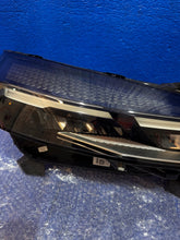 Laden Sie das Bild in den Galerie-Viewer, Frontscheinwerfer Renault Clio I V 260103507R Rechts Scheinwerfer Headlight SCH7913366508jf