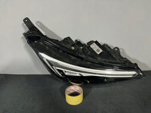 Laden Sie das Bild in den Galerie-Viewer, Frontscheinwerfer Opel Crossland X YO00709880 Rechts Scheinwerfer Headlight SCH4411235246xw