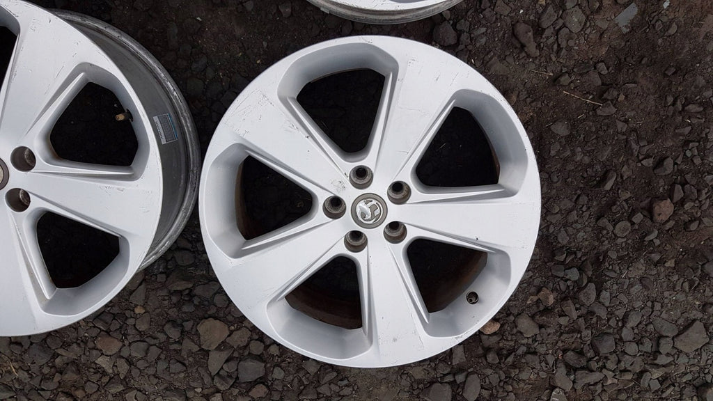 4x Alufelge 18 Zoll 7.0" 5x105 38ET GGC11025 Opel Mokka Rim Wheel FEL9007506302zq
