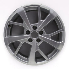 Load image into Gallery viewer, 1x Alufelge 18 Zoll 7.0&quot; 5x120 43ET 83A3242332 Audi Q3 Rim Wheel