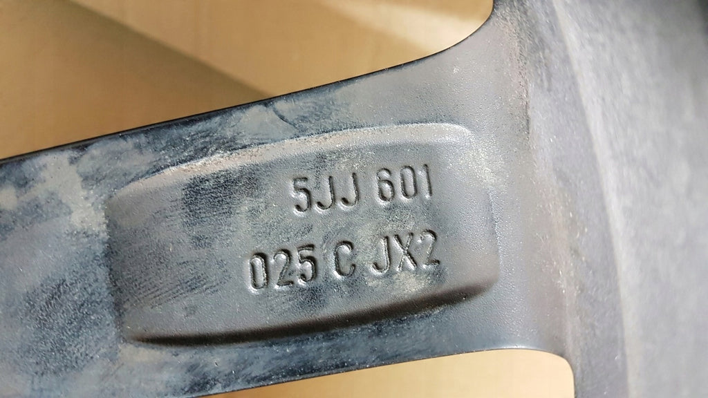 1x Alufelge 17 Zoll 7.0" 5x112 46ET 5JJ601025F Ford Fabia Rapid Rim Wheel