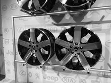 Laden Sie das Bild in den Galerie-Viewer, 4x Alufelge 18 Zoll 7.5&quot; 5x112 53ET Glanz Grau A2474012800 Mercedes-Benz W247