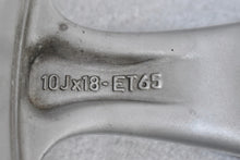 Laden Sie das Bild in den Galerie-Viewer, 1x Alufelge 18 Zoll 10.0&quot; 5x130 65ET Glanz Silber 99636214003 Porsche Carrera