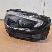 Laden Sie das Bild in den Galerie-Viewer, Frontscheinwerfer Mercedes-Benz W206 S206 A2069065404 Rechts Headlight SCH3173911346fu