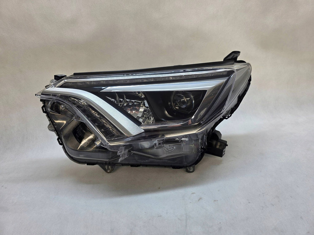 Frontscheinwerfer Toyota SPP15801 W3049K03 Links Scheinwerfer Headlight SCH9518181867ll