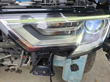 Laden Sie das Bild in den Galerie-Viewer, Frontscheinwerfer Audi A3 8V0941043E Xenon Links Scheinwerfer Headlight