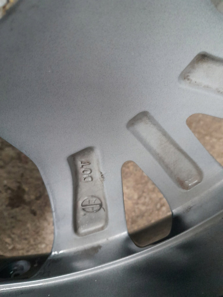 1x Alufelge 18 Zoll 7.0" 5x114.3 38ET MZ315060 Mitsubishi Eclipse Cross