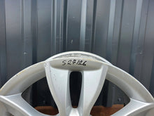 Laden Sie das Bild in den Galerie-Viewer, 1x Alufelge 17 Zoll 7.5" 5x112 56ET Silber 8P0601025CC Audi A4 A3 I Rim Wheel FEL9833996737rr