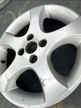 Load image into Gallery viewer, 1x Alufelge 15 Zoll 5.5" 5x100 45ET Glanz Silber SU0007 Suzuki Rim Wheel FEL9969817371cp