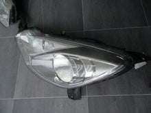 Load image into Gallery viewer, Frontscheinwerfer Citroën C3 II 9677033880 Ein Stück (Rechts oder Links)