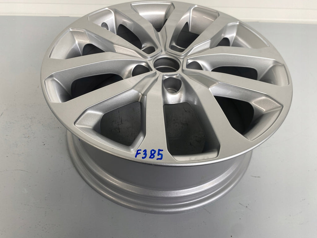 1x Alufelge 17 Zoll 7.0" 5x114.3 40ET Glanz Silber 403008177 Renault Kadjar