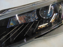 Laden Sie das Bild in den Galerie-Viewer, Frontscheinwerfer Skoda Superb III 3V1941015B Xenon Links Scheinwerfer Headlight