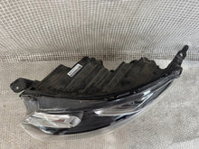 Laden Sie das Bild in den Galerie-Viewer, Frontscheinwerfer Opel Vivaro A 9808567780 Links Scheinwerfer Headlight