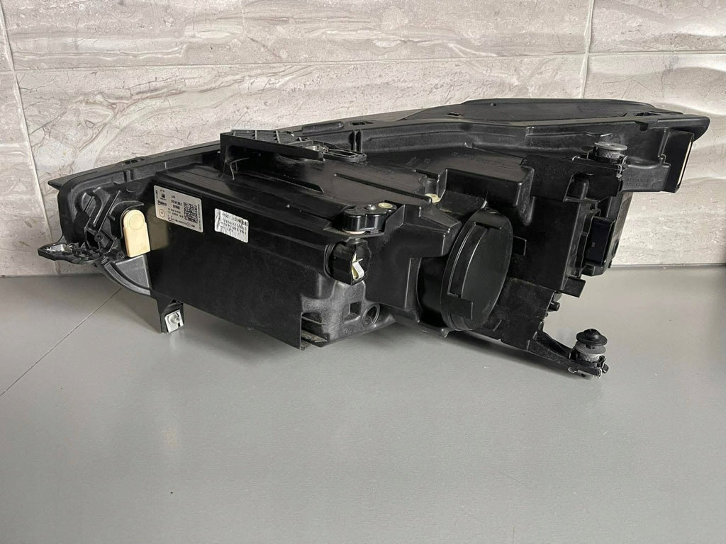 Frontscheinwerfer Cupra Formentor 5FB941006D Rechts Scheinwerfer Headlight SCH9393603217th