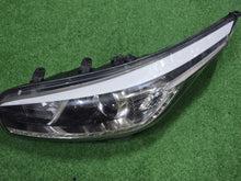 Laden Sie das Bild in den Galerie-Viewer, Frontscheinwerfer Kia Ceed 92101-A2220 LED Ein Stück (Rechts oder Links)