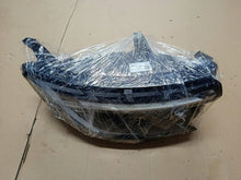 Laden Sie das Bild in den Galerie-Viewer, Frontscheinwerfer Renault 260103381R Rechts Scheinwerfer Headlight