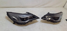 Laden Sie das Bild in den Galerie-Viewer, Frontscheinwerfer Opel Astra K 39081893 39081892 Ein Stück (Rechts oder Links) SCH8703421940gr