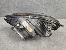 Laden Sie das Bild in den Galerie-Viewer, Frontscheinwerfer Mercedes-Benz W206 A2069063003 LED Rechts Headlight SCH5662699663ql