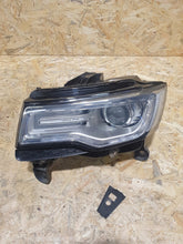 Laden Sie das Bild in den Galerie-Viewer, Frontscheinwerfer Jeep Grand Cherokee Wk2 68144709AF Links Headlight SCH2734240166eh
