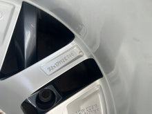 Load image into Gallery viewer, 1x Alufelge 17 Zoll 7.0" 5x100 46ET 6V0601025C-ALU-CAR Skoda Fabia Rim Wheel FEL4385914402lu