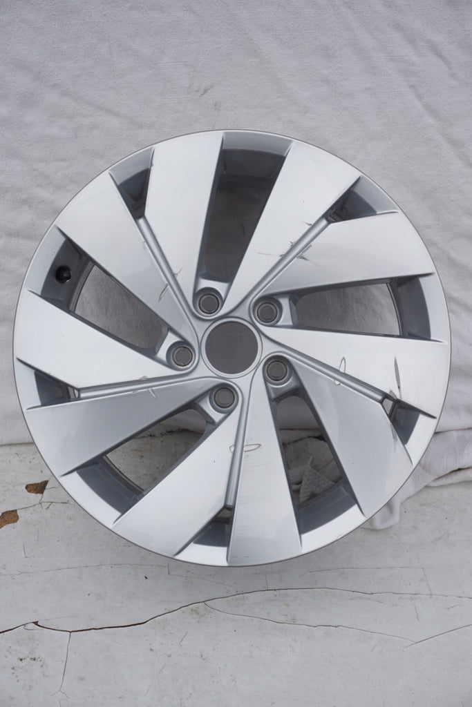 1x Alufelge 17 Zoll 7.5" 5x112 51ET Glanz Silber 5H0601025BE VW Golf Viii FEL7305757055fe