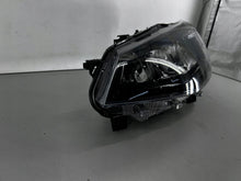 Laden Sie das Bild in den Galerie-Viewer, Frontscheinwerfer Seat Arona 6F1941005F Ein Stück (Rechts oder Links) Headlight