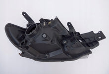 Laden Sie das Bild in den Galerie-Viewer, Frontscheinwerfer Mitsubishi Outlander I P1500 Links Scheinwerfer Headlight