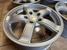 Laden Sie das Bild in den Galerie-Viewer, 4x Alufelge 16 Zoll 6.5" 5x114.3 50ET Glanz Silber Honda I 4 Rim Wheel FEL7625251287ow