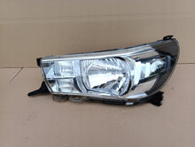 Load image into Gallery viewer, Frontscheinwerfer Toyota Hilux VIII JEJ-923364-O30 Ein Stück (Rechts oder Links)