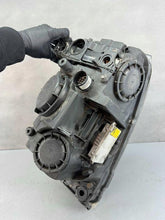 Laden Sie das Bild in den Galerie-Viewer, Frontscheinwerfer Land Rover Range I Sport 103419012487 Xenon Rechts Headlight SCH3285993563mh