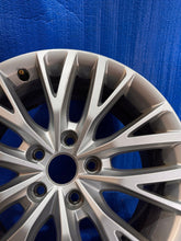 Laden Sie das Bild in den Galerie-Viewer, 1x Alufelge 17 Zoll 7.5&quot; 5x112 5FA601025B Seat Leon Rim Wheel