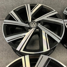 Laden Sie das Bild in den Galerie-Viewer, 4x Alufelge 18 Zoll 7.5" 5x112 51ET Glanz Schwarz 5H0601025 VW Golf Viii FEL5999763379hs
