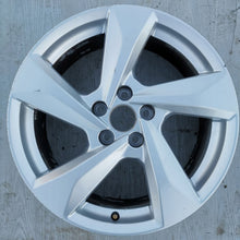 Laden Sie das Bild in den Galerie-Viewer, 1x Alufelge 18 Zoll 7.0" 5x112 43ET Glanz Silber 83A601025AQ Audi Q3 Rim Wheel FEL5895972838xt