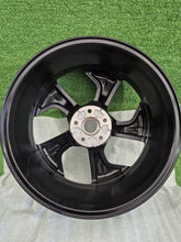 Load image into Gallery viewer, 1x Alufelge 19 Zoll 7.0" 5x114.3 D0300-HV05B Nissan Qashqai II J11 Rim Wheel FEL1856960538lp