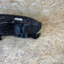 Laden Sie das Bild in den Galerie-Viewer, Frontscheinwerfer Renault Scenic 260606727R Links Scheinwerfer Headlight SCH1618746374hk