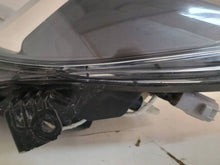 Laden Sie das Bild in den Galerie-Viewer, Frontscheinwerfer Peugeot 108 811500H150 90026268 Links Scheinwerfer Headlight SCH8756139840qk