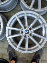 Laden Sie das Bild in den Galerie-Viewer, 4x Alufelge 17 Zoll 7.5" 5x112 30ET Glanz Silber 6883520 BMW Rim Wheel FEL5513497230ev
