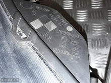 Laden Sie das Bild in den Galerie-Viewer, Frontscheinwerfer Toyota Avensis 05370537 Rechts Scheinwerfer Headlight SCH7490567128yf