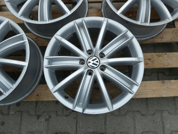 4x Alufelge 18 Zoll 7.0" 5x112 43ET Glanz Silber 5N0601025D VW Rim Wheel FEL7075486830le