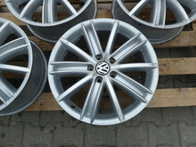 Laden Sie das Bild in den Galerie-Viewer, 4x Alufelge 18 Zoll 7.0" 5x112 43ET Glanz Silber 5N0601025D VW Rim Wheel FEL7075486830le