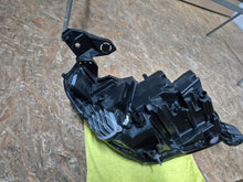 Laden Sie das Bild in den Galerie-Viewer, Frontscheinwerfer Opel Corsa F 39162653 Links Scheinwerfer Headlight SCH7412180391tf