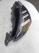 Laden Sie das Bild in den Galerie-Viewer, Frontscheinwerfer Peugeot 2008 II 9823193480 Rechts Scheinwerfer Headlight
