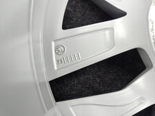 Laden Sie das Bild in den Galerie-Viewer, 1x Alufelge 17 Zoll 7.0&quot; 5x112 46ET 5E3601025E Skoda Octavia Iv Rim Wheel