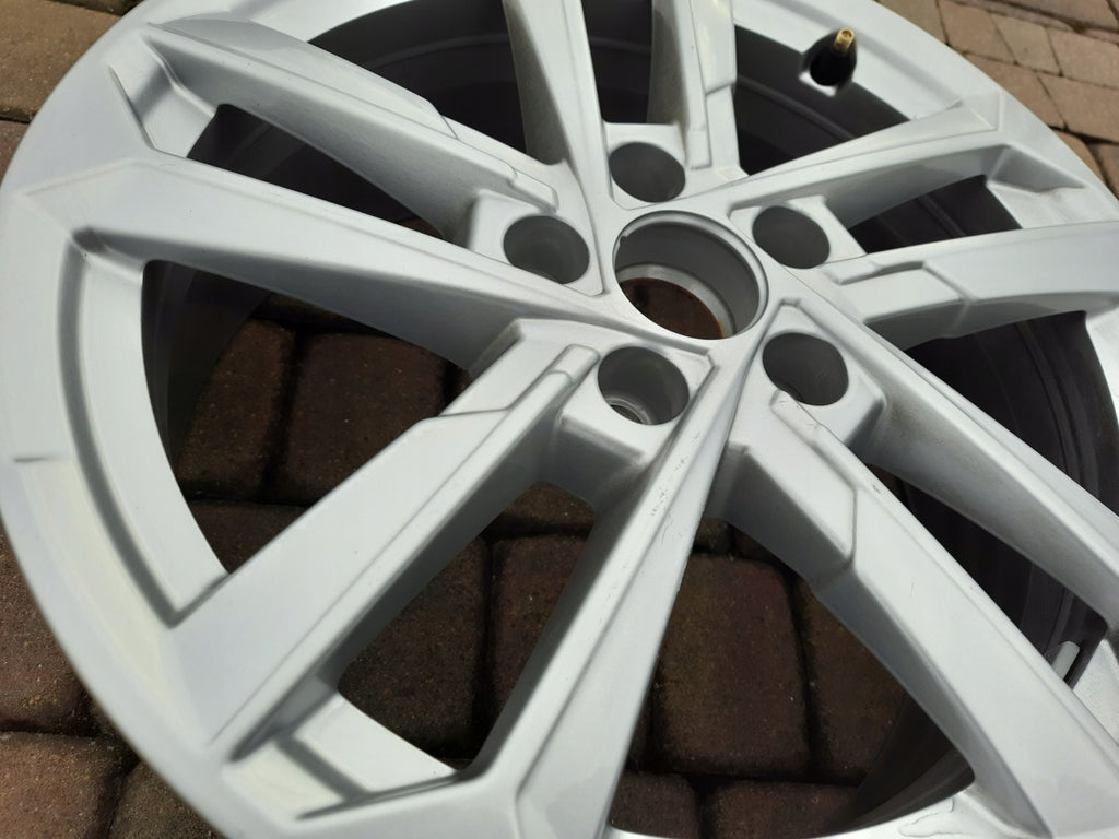 1x Alufelge 17 Zoll 6.5" 5x112 43ET Silber 8Y0601025 Audi A3 Rim Wheel FEL3732981063ps