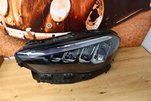 Laden Sie das Bild in den Galerie-Viewer, Frontscheinwerfer Mercedes-Benz W247 A2479066107 Links Scheinwerfer Headlight SCH2991331564tb