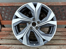 Load image into Gallery viewer, 1x Alufelge 18 Zoll 7.0" 5x114.3 35ET 403005075R Mg Arkana Rim Wheel FEL1665890369um