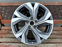 Load image into Gallery viewer, 1x Alufelge 18 Zoll 7.0" 5x114.3 35ET 403005075R Mg Arkana Rim Wheel FEL1665890369um